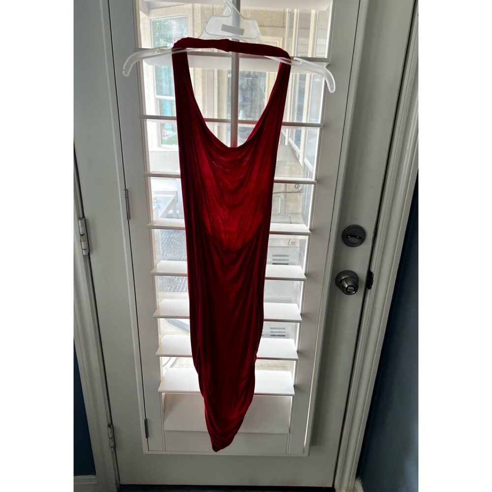 Sexy halter neck red dress.